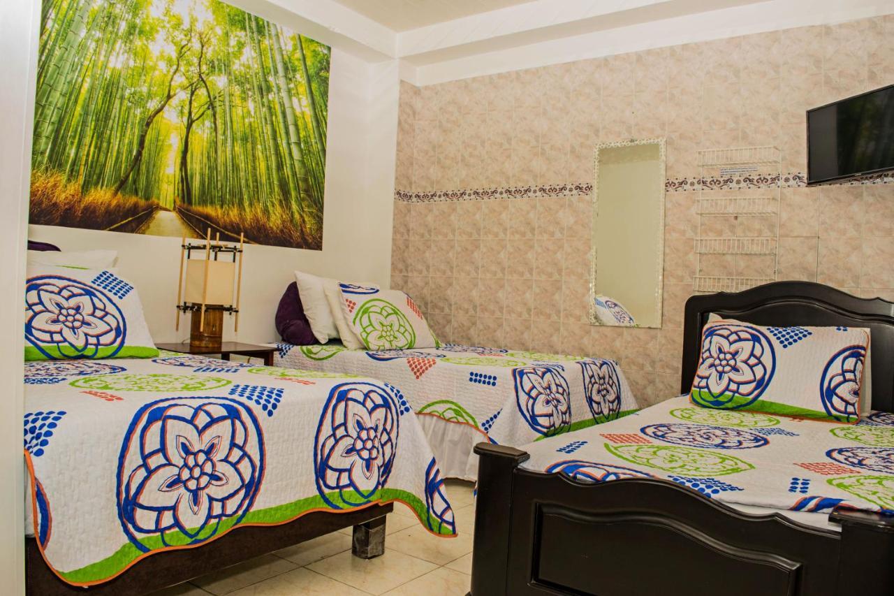 Hostal Tequendama Martha Santamaria Кали Экстерьер фото