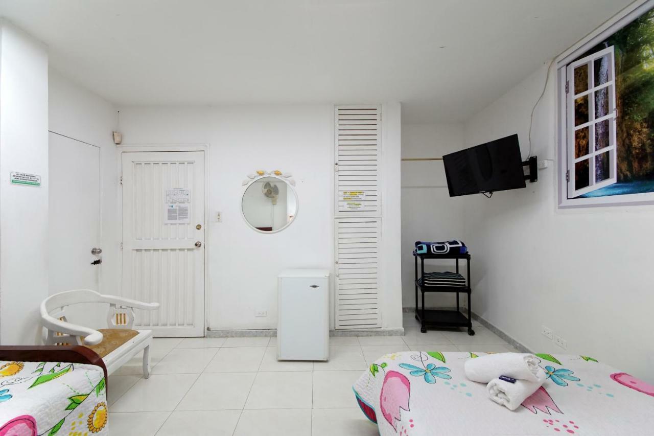 Hostal Tequendama Martha Santamaria Кали Экстерьер фото